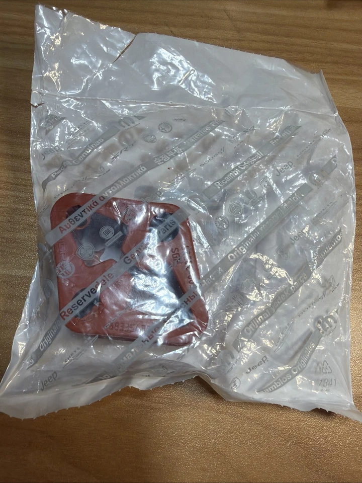 Оригинальный изолятор Mopar 68335439AA — глушитель с поддержкой выхлопной системы RAM 1500 19-24 - Изображение 2 из 4