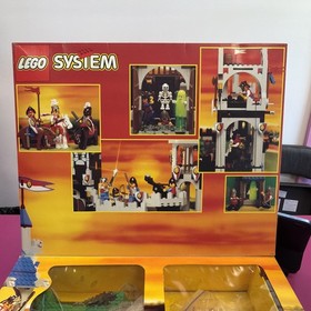 LEGO Castle 6090 Royal Knight&rsquo;s Castle &ndash; Used Complete w/ Box (Vintage 1995 Set)