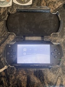 PSP 1001 PlayStation Portable Black With Charger,memory Card And Games