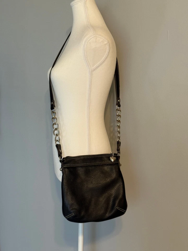 BOLSO BANDOLERA KATHY VAN ZEELAND NEGRO Y2K ROCK MOTO CADENA ACENTO CORREA Foto 3 de 4