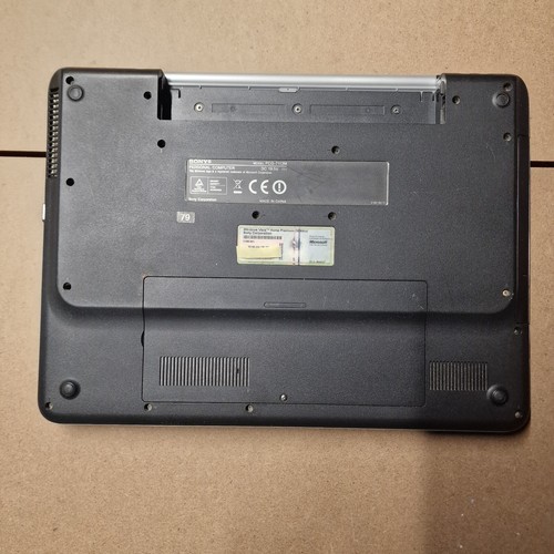 Sony Vaio VGN-NR21J/S , PCG-7113M ,Pentium, NO HDD, NO BATTERY, TESTED TO BIOS - Picture 20 of 24