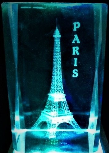 3D EIFFEL TOWER PARIS FRANCE CRYSTAL Laser Holographic+4LIGHT BASE NEW GIFT BOX  - Picture 1 of 3