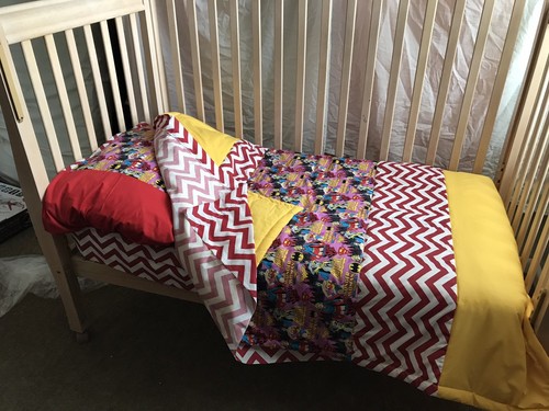 WOW! Girl Superhero Toddler Quilt - Picture 4 of 6