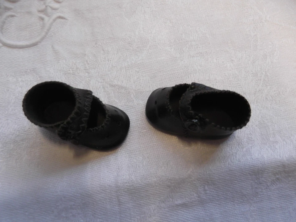 Paire de chaussures ancienne de poupée, style mignonette - Photo 4/4