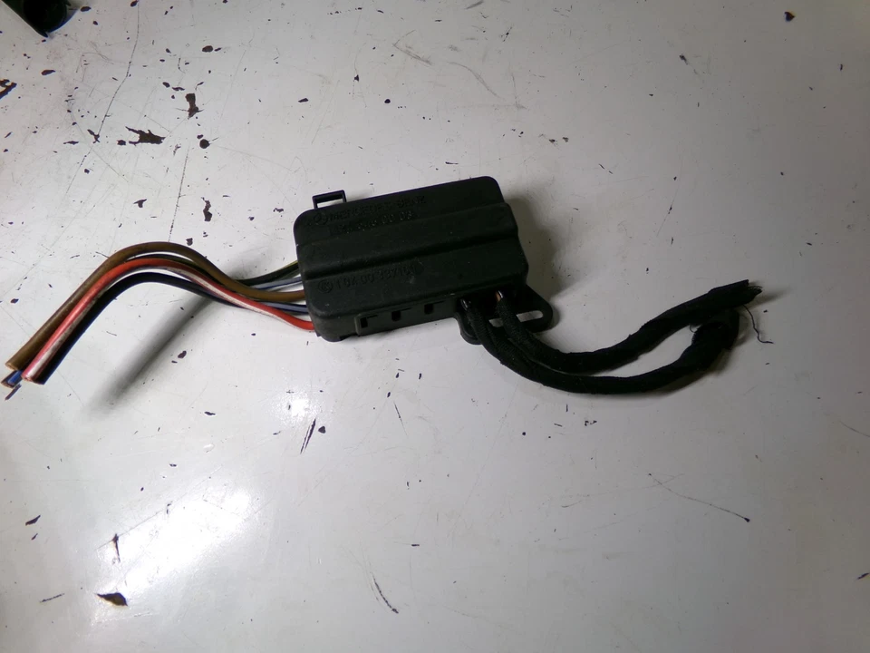 1040033716 Distribuidor de potencia 1245450003 94-01 Mercedes Benz R129 SL320 SL500 Foto 2 de 4