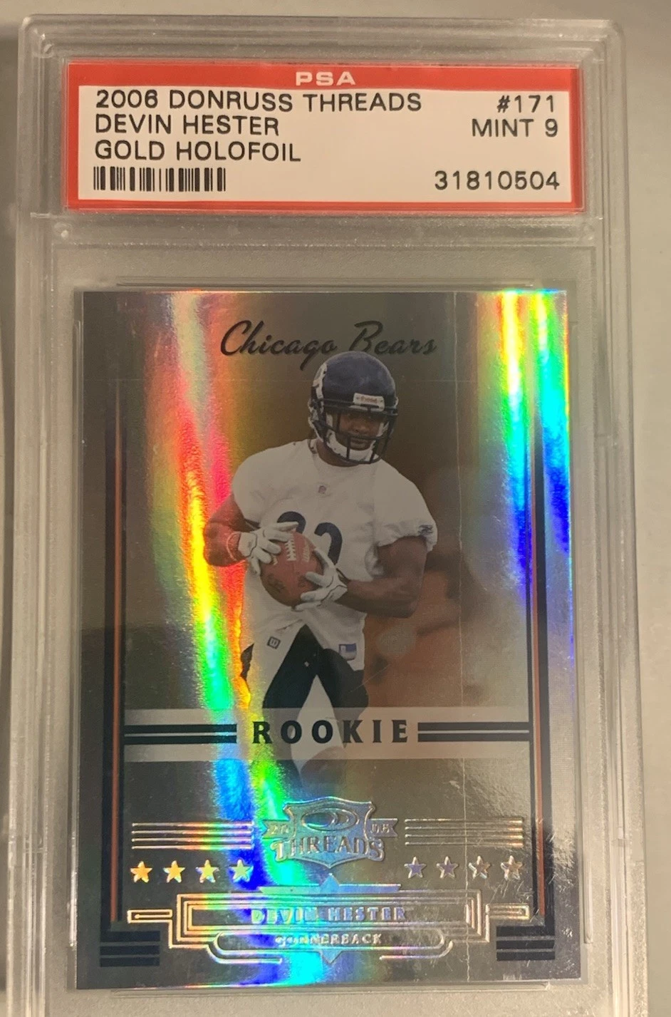 Devin Hester Donruss Threads #171 Gold Holofoil
