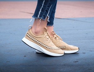 nike w dualtone racer woven