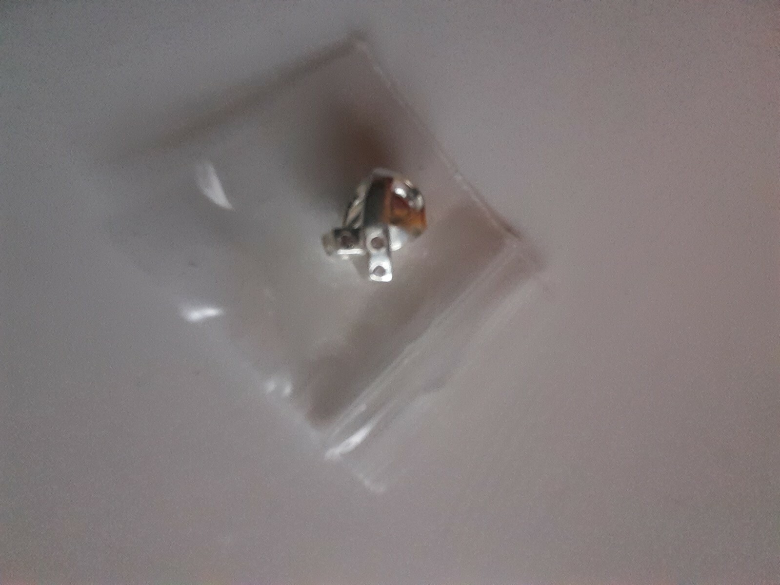 Charm ruban rouge de l'espoir pendentif solidaire pour collier