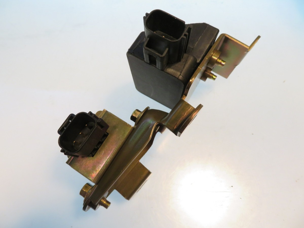 Jaguar S-Type Factory Original Suspension Yaw Rate Sensor XR815681 