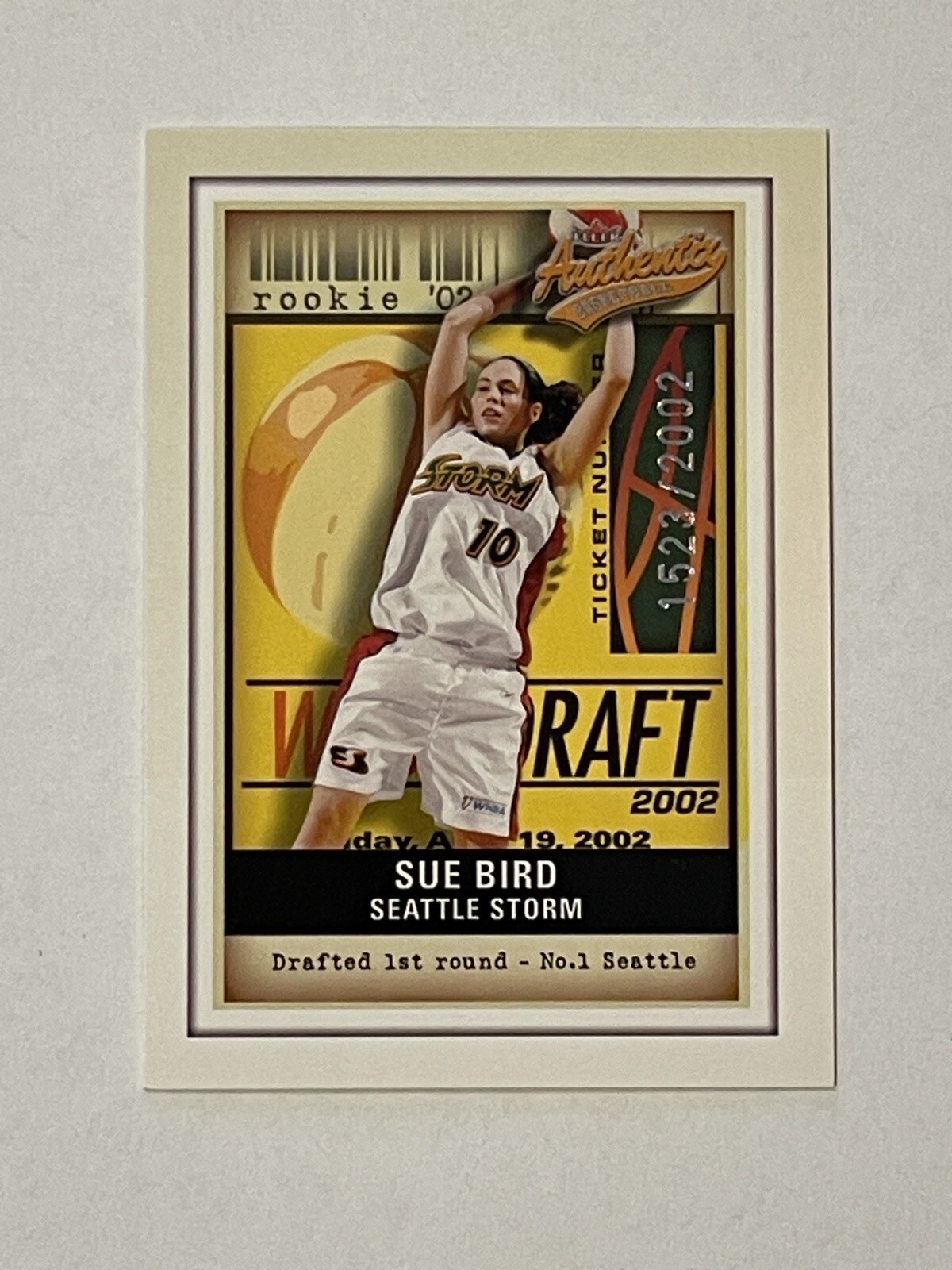 WNBA Sue Bird サイン入り雑誌 Sue Bird Sets a Standard and Says