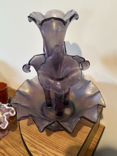 Fenton Art Glas 4-Hörner Epegne in lila schillernd Stretchglas - Bild 1 von 5