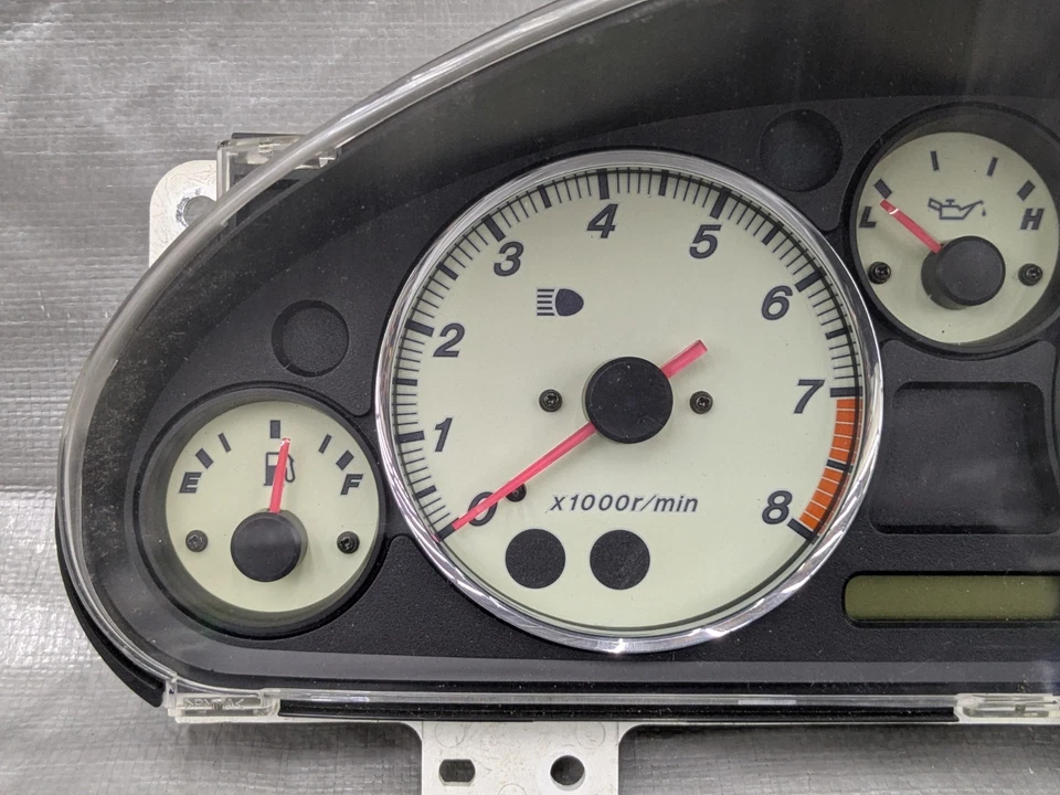 2001-2005 Mazda Miata Instrument Gauge Cluster / Unknown Miles/ 01NB22A - Image 2 of 4