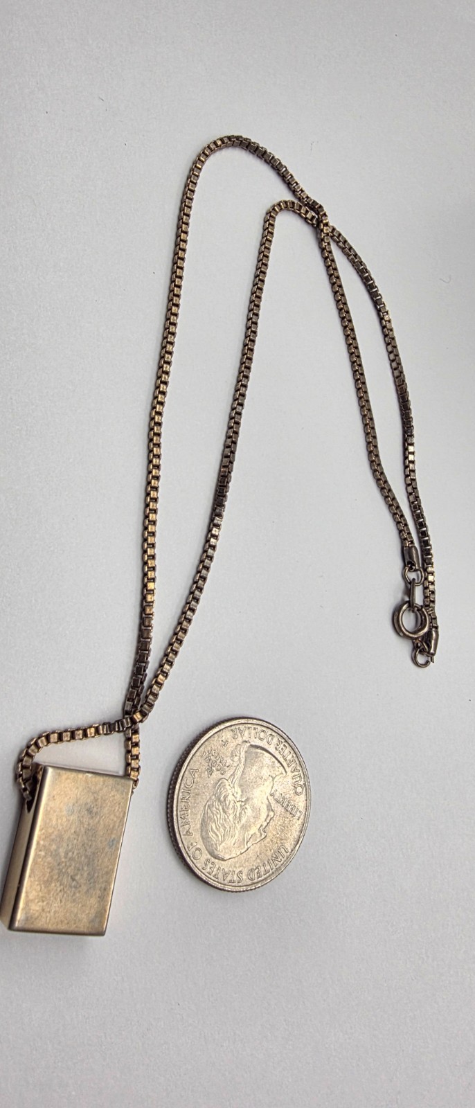 Etched Initial Cursive E Gold Tone Metal Pendant … - image 3