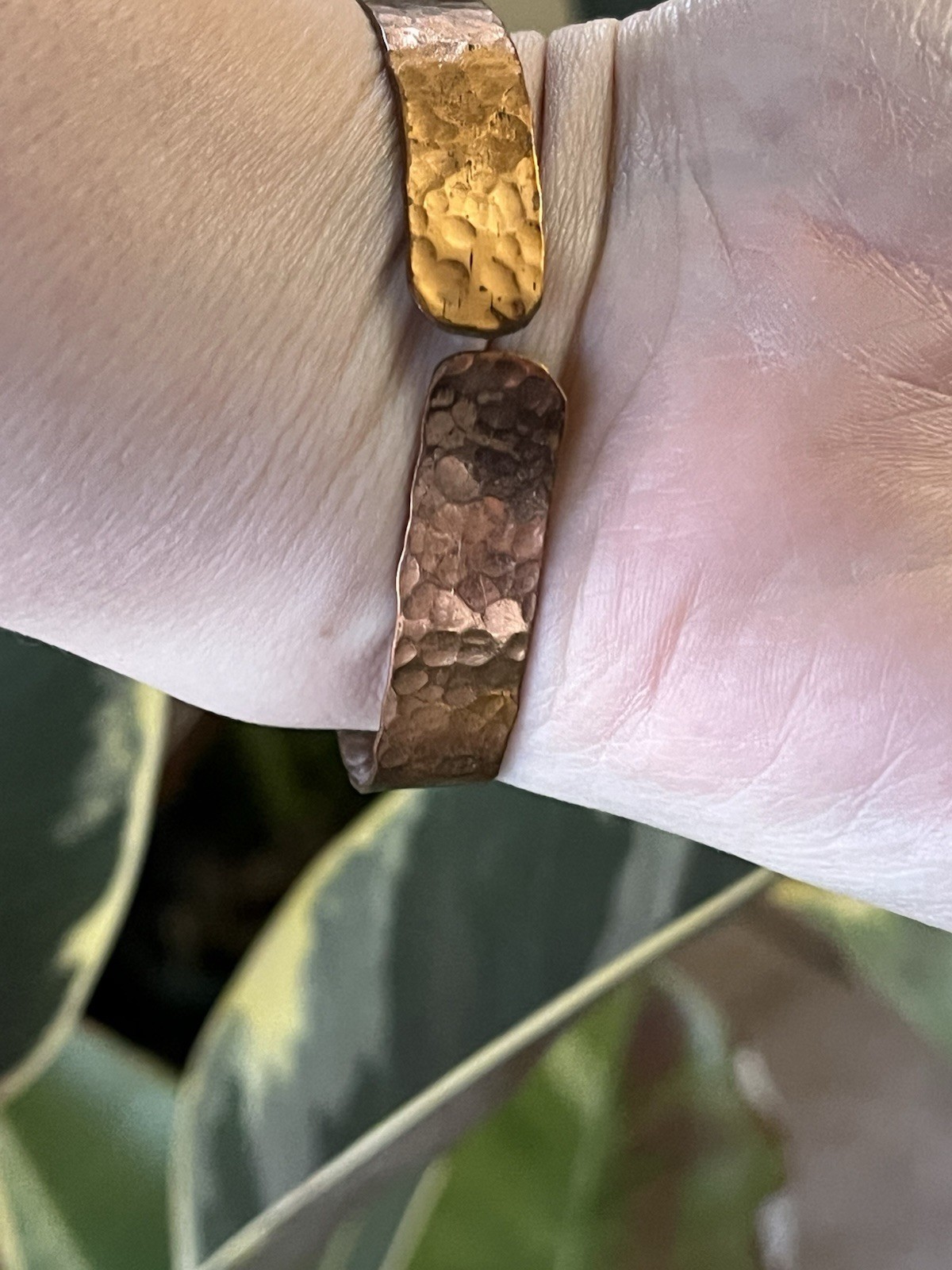 Artisan SIGNED Copper Cuff Bracelet Hammered, Twi… - image 15
