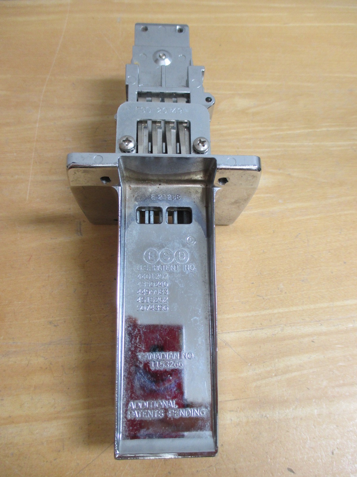 ESD Vertical 4 Push Chute Coin Op Slide Mechanism D-21831