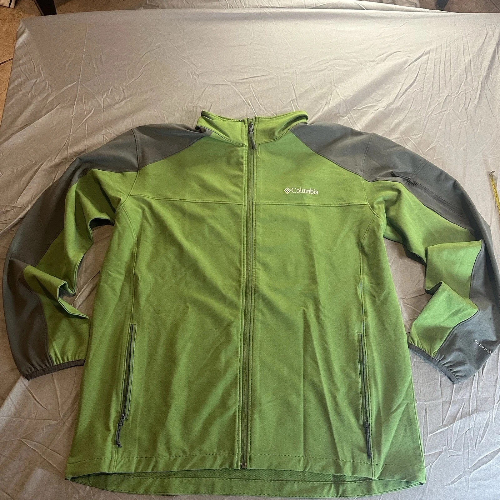 Columbia jacket Men’s Large Green, Gray