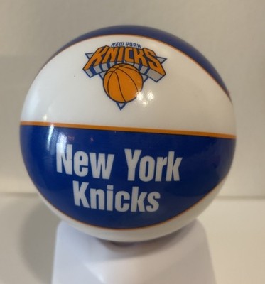 NBA Mini Basketball 3.5'' New York Knicks Bouncy Smash n Win ICE
