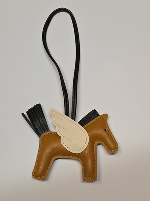 Hermes Rodeo Pegasus PM Bag Charm Agneau Milo Gold Cypress Vert Fizz U Aim 2022
