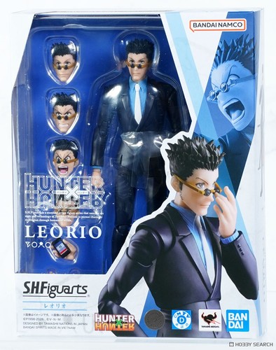 Bandai S.H.Figuarts Action Figure Leorio Paladinight (HUNTER×HUNTER) In Hand