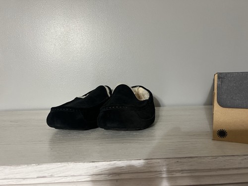 Ugg (men’s) House Shoes