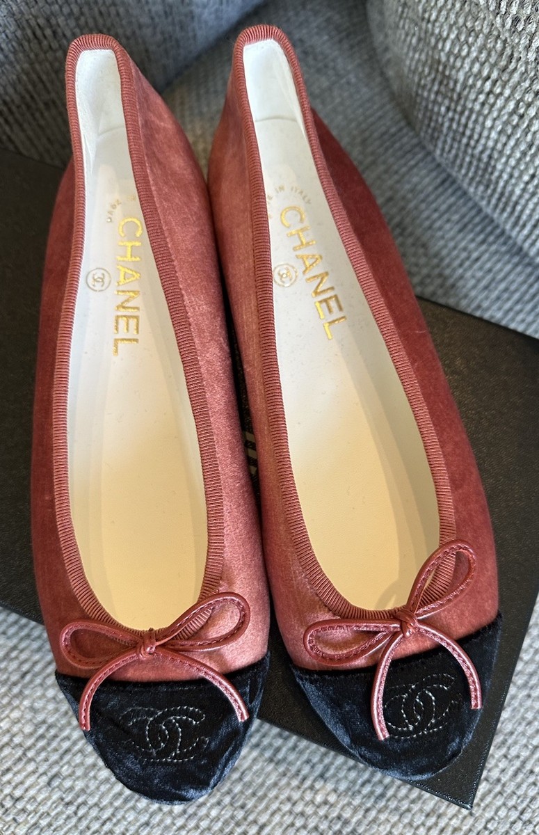 size 40EU NEW CHANEL 24A Dark Pink Velvet Cap Toe Ballerina Flats
