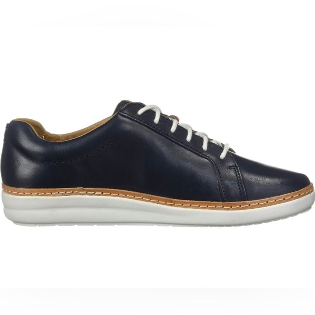 CLARKS Unstructured Amberlee Rosa Lowtop Leather Comfort Navy