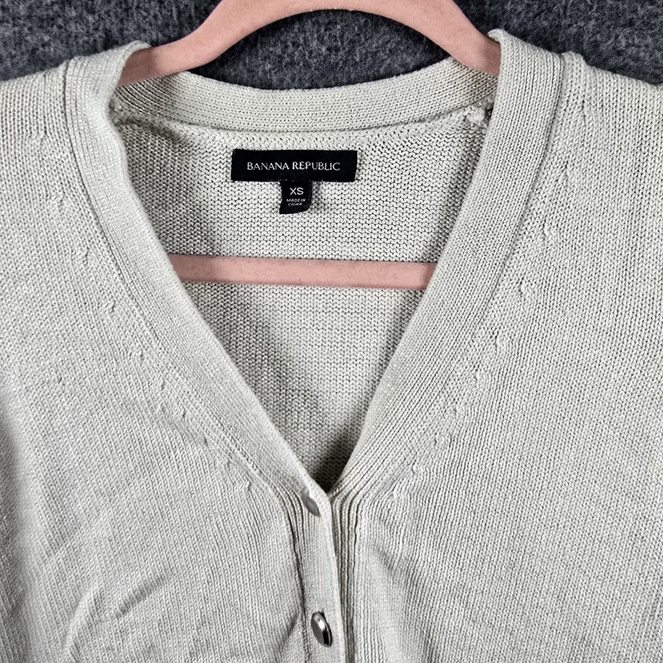 Cárdigan Banana Republic Mujer XS Crema Plateado Metal Abotonado Manga Media Foto 2 de 4