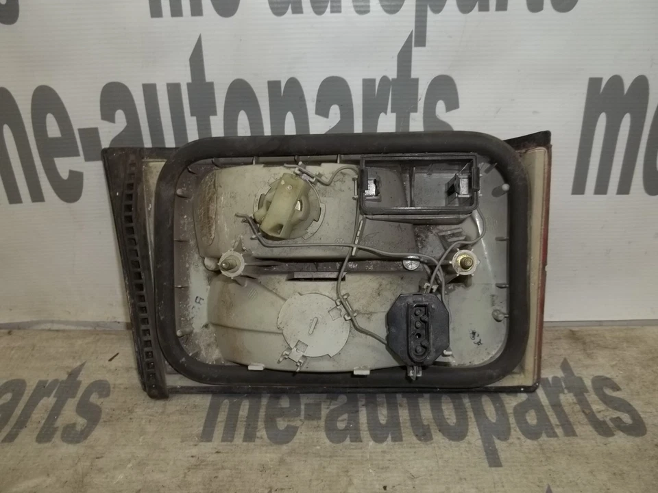 BMW SERIE 5 525i 1989-1995 maletero derecho tapa interior luz trasera lámpara 1379398R Foto 4 de 4