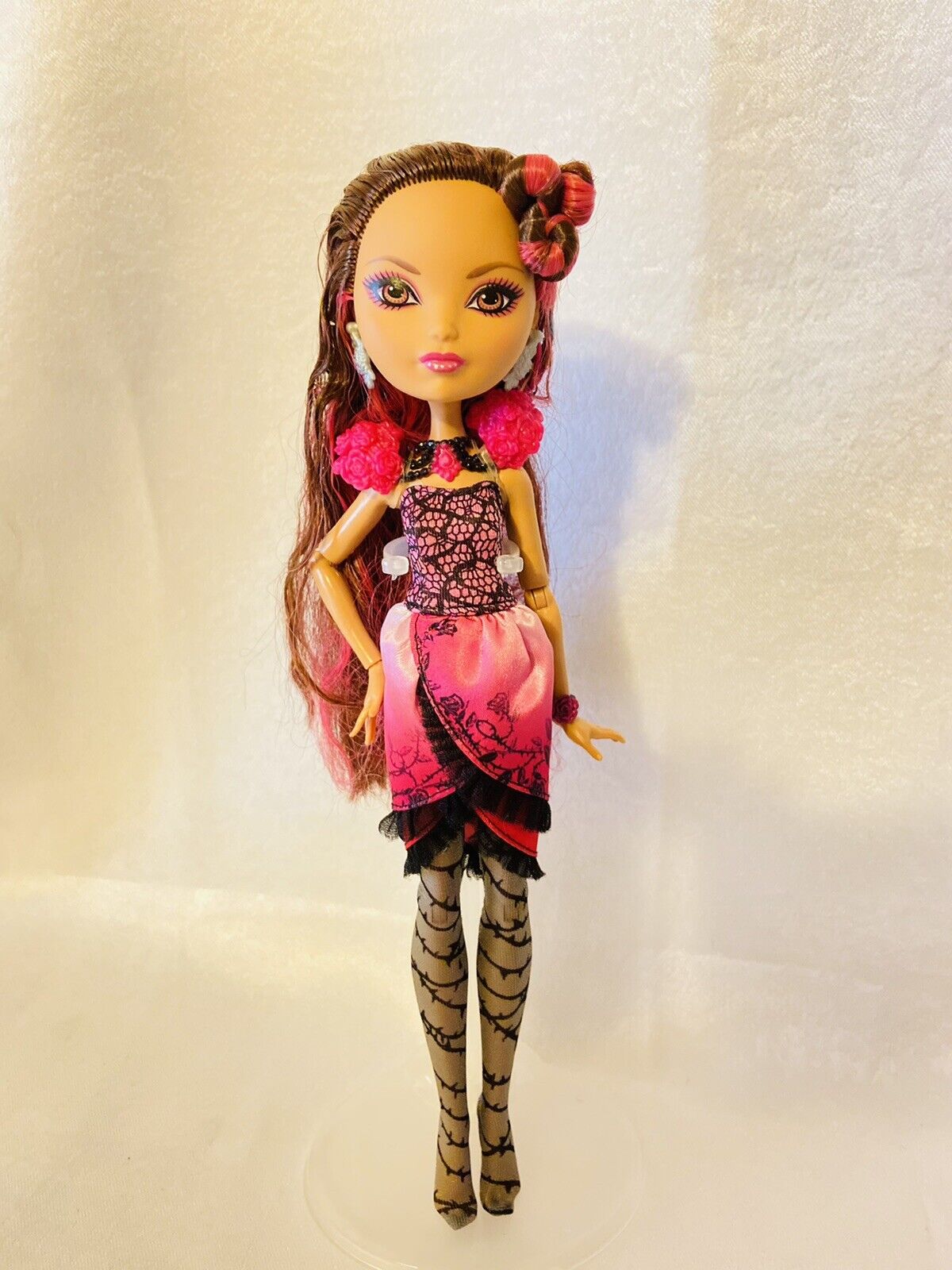 Ever after high baile de mascaras briar beauty mattel