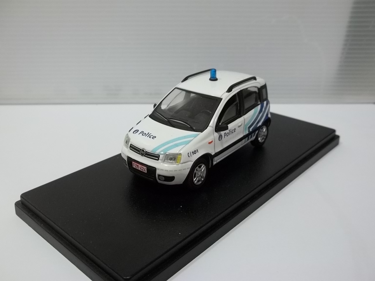 Foto 1 di 2