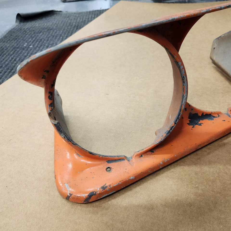 C3 Corvette RIGHT Headlight Bezel Passenger Side Head Lamp Trim OEM 68-82 GOOD - Image 4 of 4