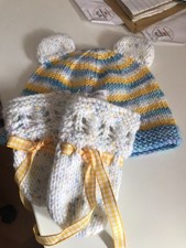 HANDMADE BOYS HAT AND MITTEN SET - 3-6 MONTHS - box out