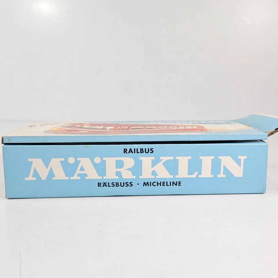 Marklin Model 3016 AC 3 Rail Railbus German DB Red HO Gauge Tested Runner Boxed. - Image 4 of 4