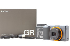 Fotocamera digitale compatta RICOH GR III Street Edition Special Limited