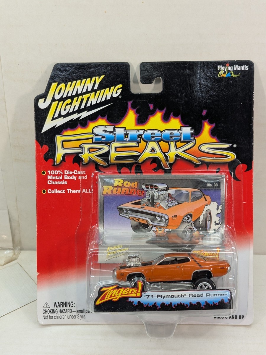 Johnny Lightning Street Freaks Zingers Orange 71 Plymouth Rod Road