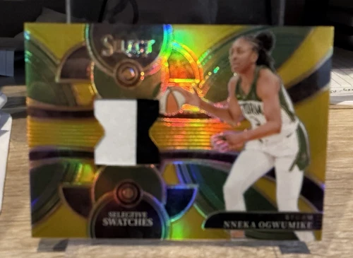 2024 Panini Select WNBA Nneka Ogwumike Gold Swatch /10
