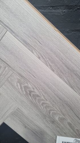 C-1117 Ebenso Herringbone Laminat Limierte Eiche 2609 6 Packungen (11,016m2) - Bild 2 von 4