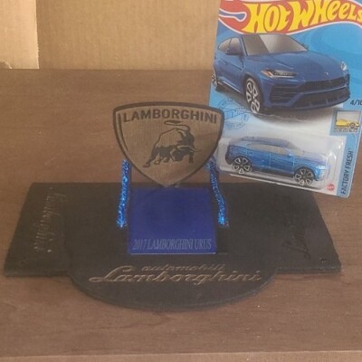 Hot Wheels 2017 Lamborghini URUS Rare Bundle Custom Display With Car! Limited!!