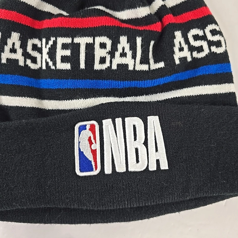 Sombrero/Gorro de Invierno NBA Negro Rojo Blanco y Azul Baloncesto Talla Única 100% Acrílico. Foto 3 de 4
