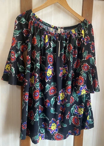 NWT ASOS Top Women’s Shirt Sz 8 Black Floral Bell Sleeve
