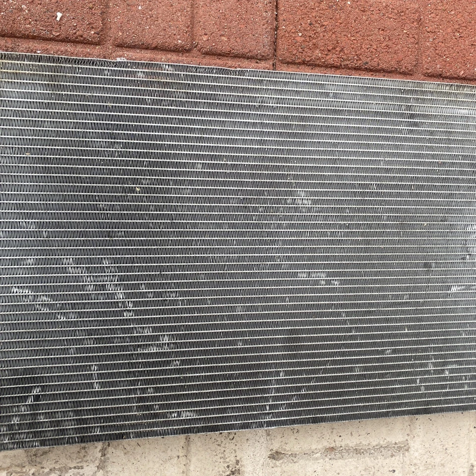 Condensador de aire acondicionado BMW 525I 2004-2007 aire acondicionado 64-50-2-282-939 Foto 3 de 4