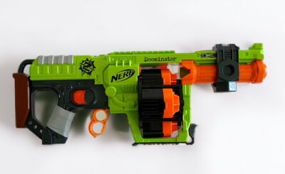 Nerf Hasbro Zombie Strike Doominator 24 Dart Blaster Rotating
