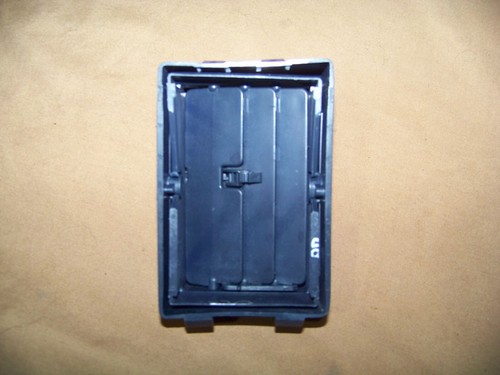 1995-'98 Right Blue Passenger Vent for Sierra, Silverado & SUV P/N 15959802 - Picture 8 of 8