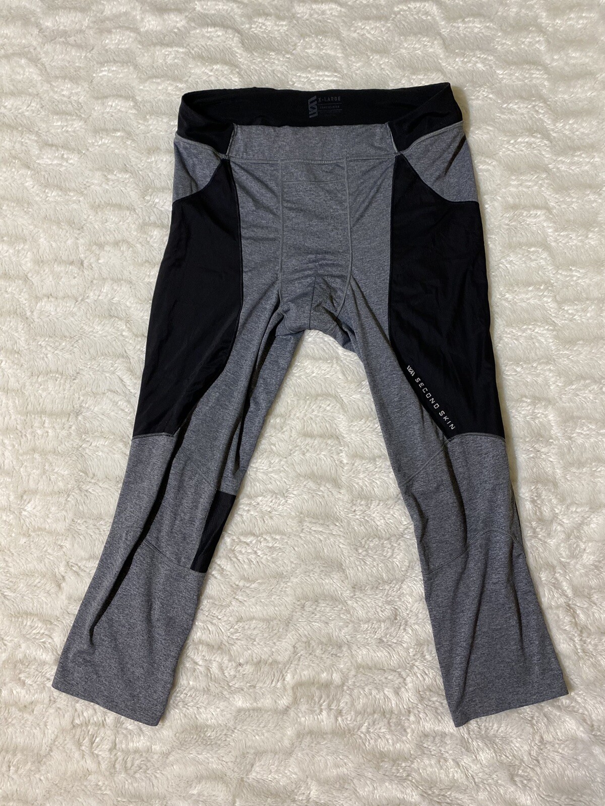 SECOND SKIN Gray Capri Length Compression Legging… - image 2