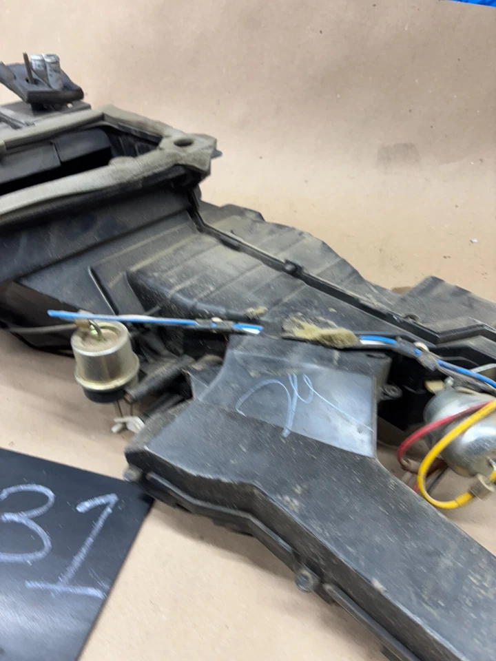 1992 1996 95 FORD f150 F250 F350 BRONCO UNDER DASH HEATER BOX ASSEMBLY 92 94 96 - Image 3 of 4