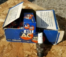 Antique Vintage AC 85T Fire Ring Spark Plugs NOS WOW RARE Collectable 