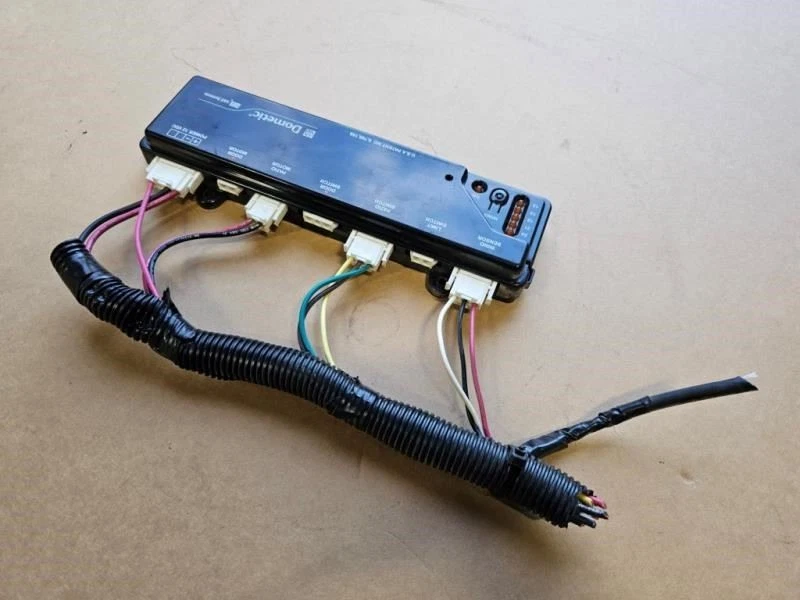 Casa rodante Western Alpine 02 usada sistemas Dometic A&E toldo caja de control con coleta Foto 2 de 4