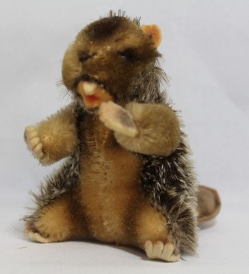 * vintage figure ୨୧ * ふさふさ ハリネズミちゃん Steiff Vintage 1950