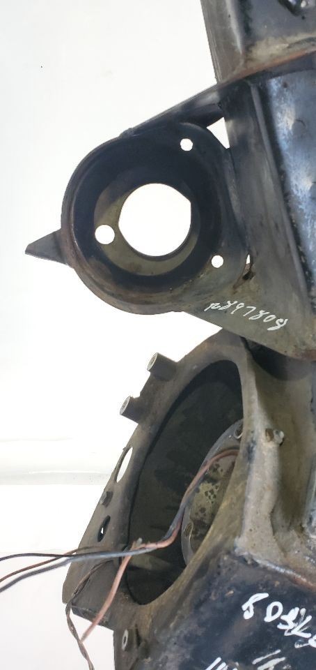 1990 Bentley Turbo R OEM Right Rear Knuckle Stub 