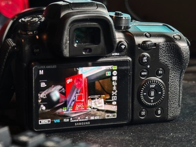 Samsung NX1 - Body